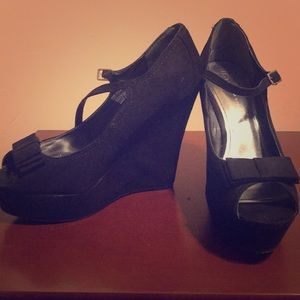 Black Open Toe Wedge. Size 10.